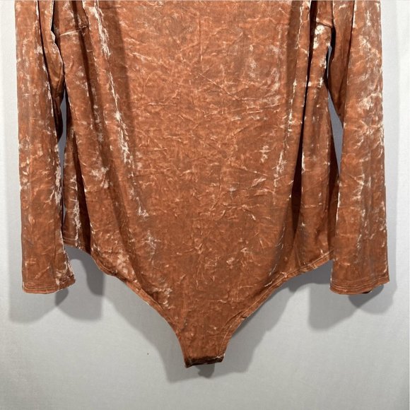 NWT Ava & Viv [ Plus Size 1X ] Long Sleeve Velvet Bodysuit‎ in Pink Peach - Picture 4 of 12